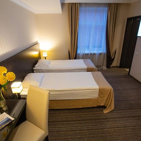 Optima Cherkasy Hotel Buitenkant foto