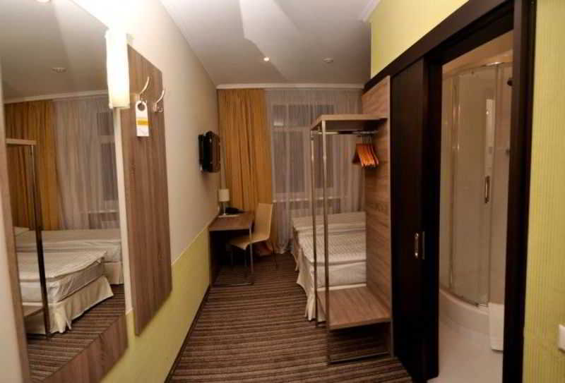Optima Cherkasy Hotel Buitenkant foto