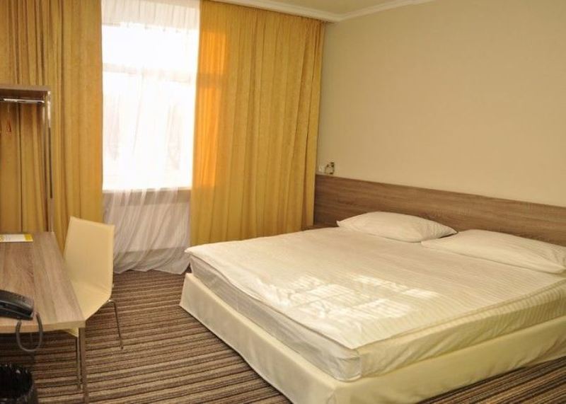 Optima Cherkasy Hotel Buitenkant foto